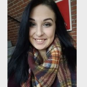 Meet your Posher, Amber